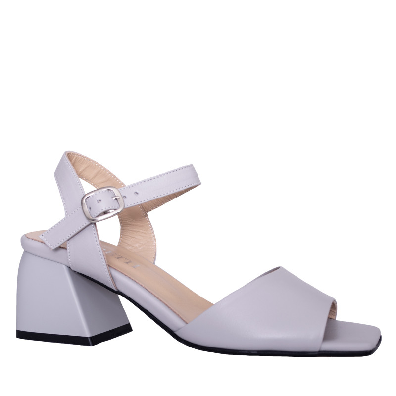 LORETTI Босоножки на среднем каблуке из кожи Grigio